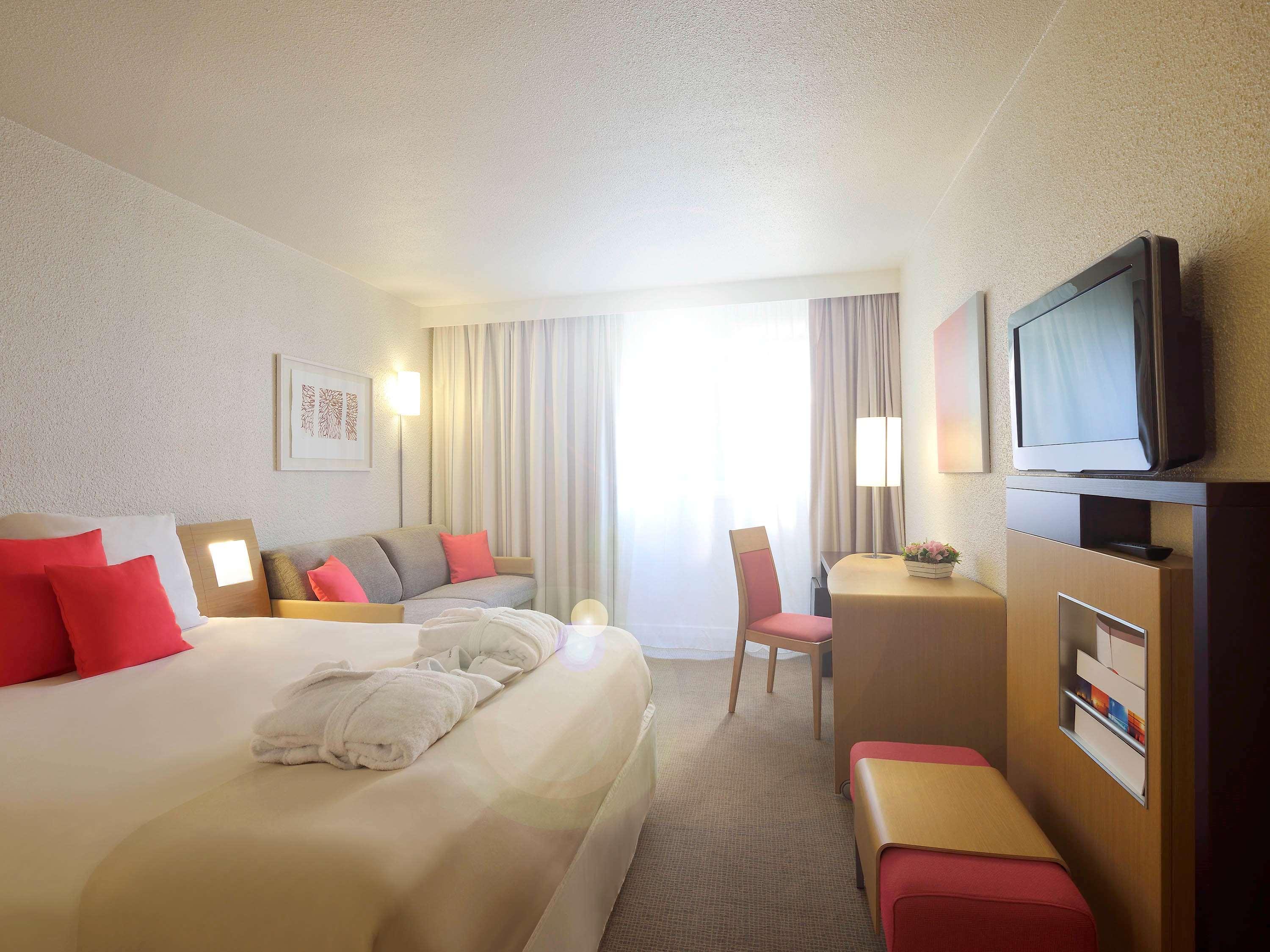 Novotel Poissy Orgeval מראה חיצוני תמונה
